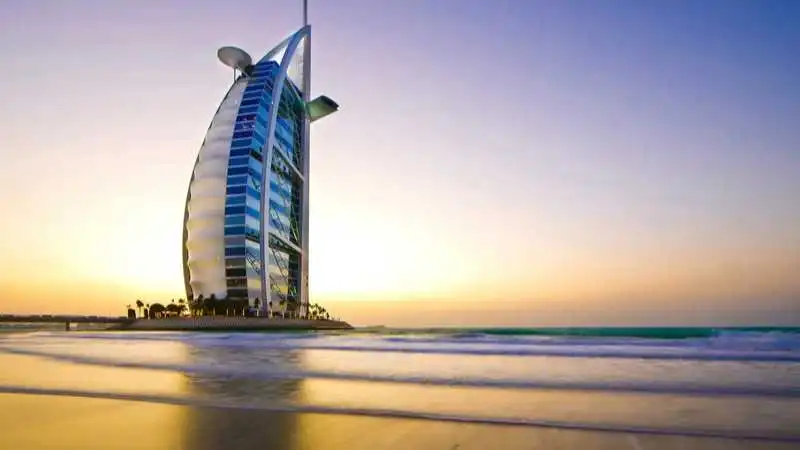 ارتفاع أسعار العقارات في دبي في عام 2023: توقعات تصل إلى 300 مليار درهم